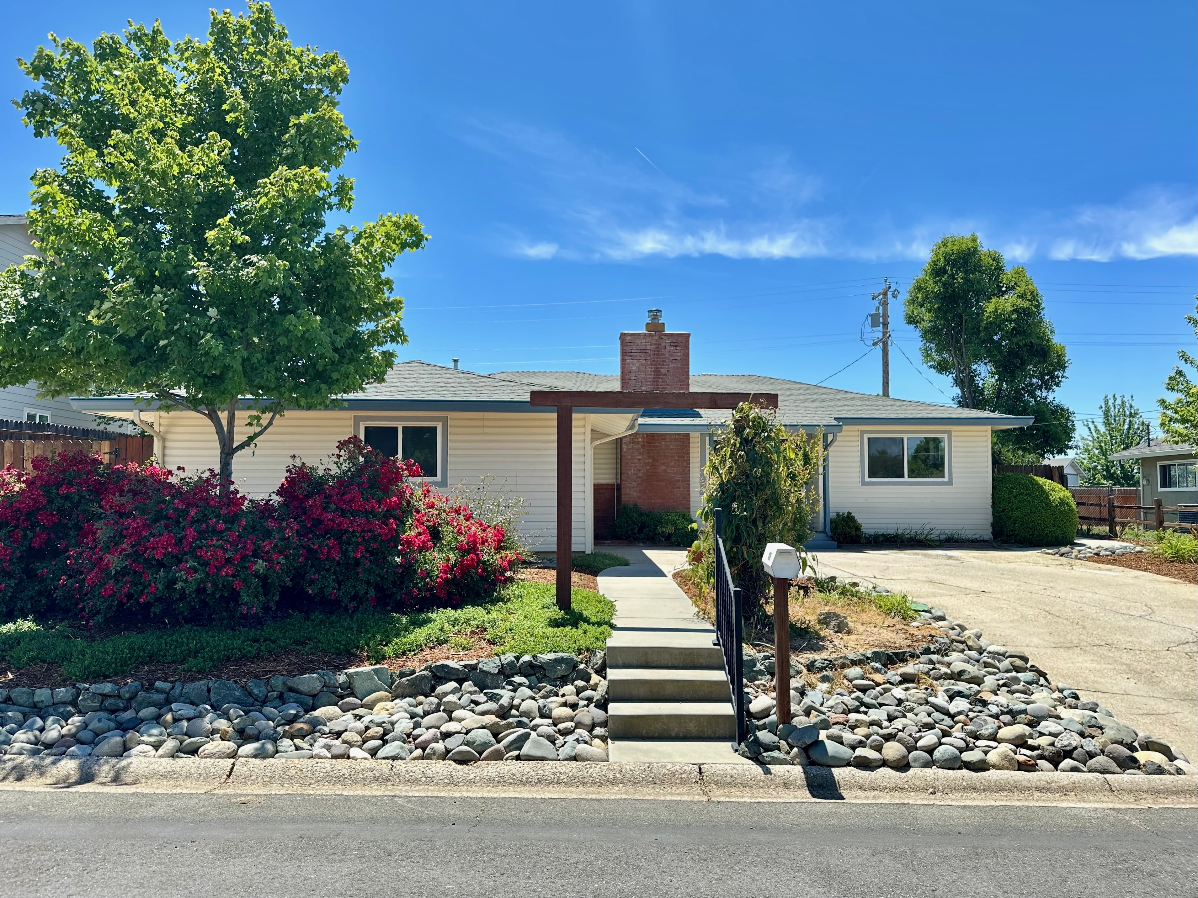 FOR RENT: 121 Lidster Ave, Grass Valley CA