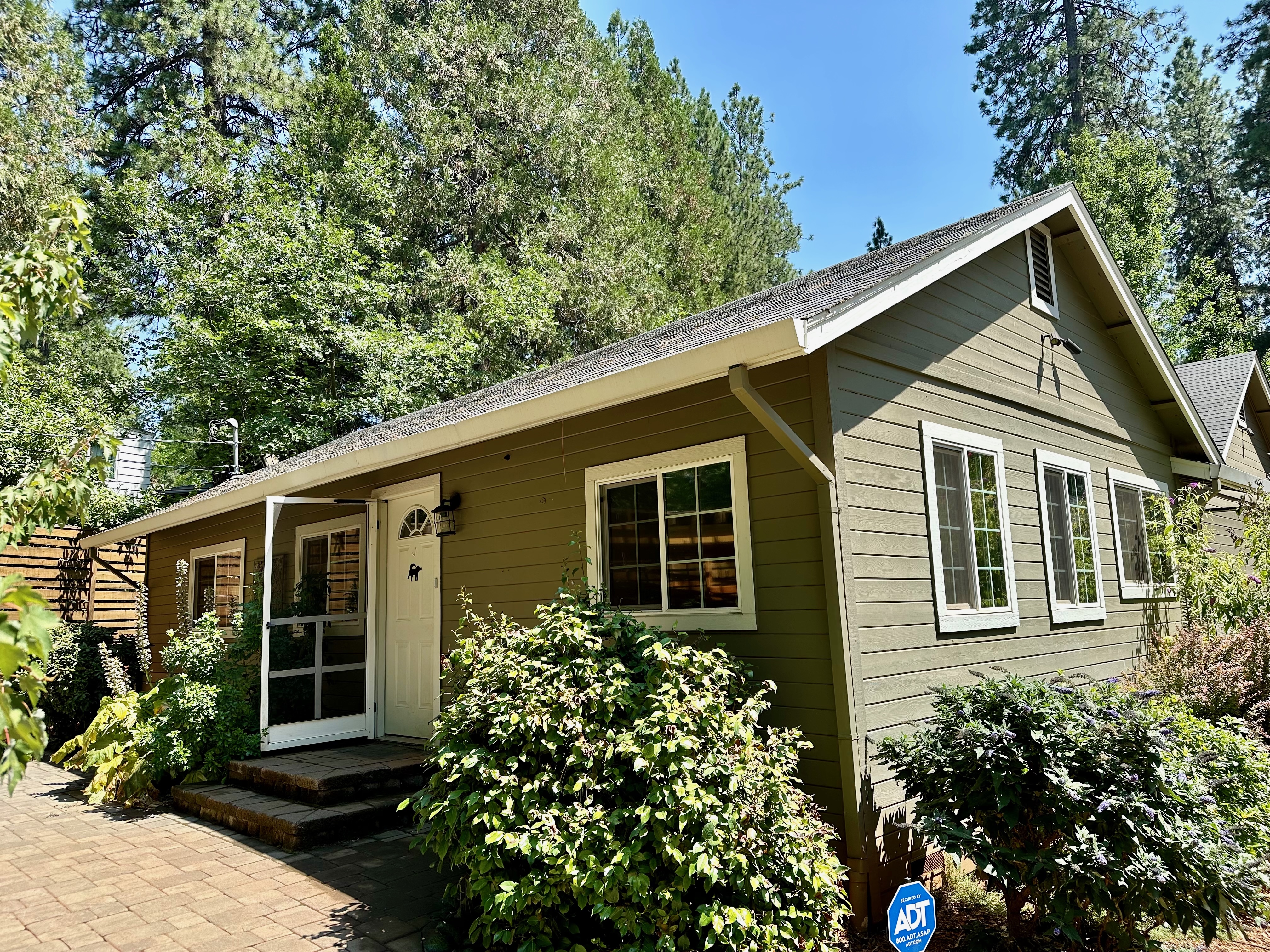 FOR RENT: 11265 Butler St, Grass Valley CA 95945